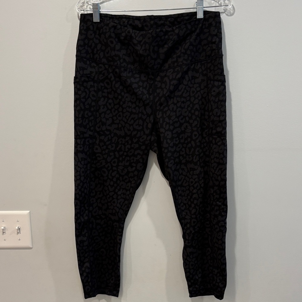Yogalicious Women's Black Leopard Print Leggings Nwot